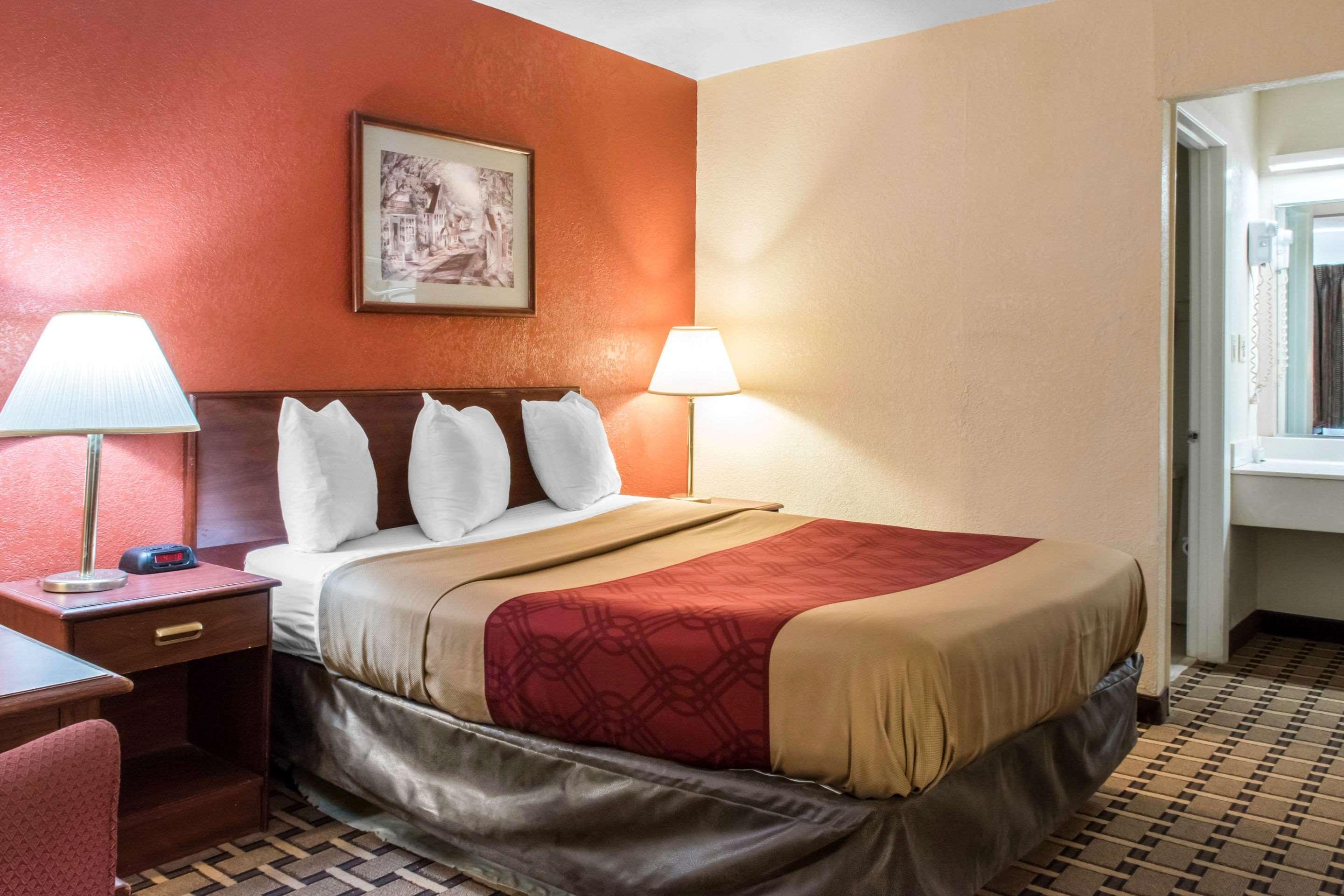 Econo Lodge Карлайл Екстериор снимка
