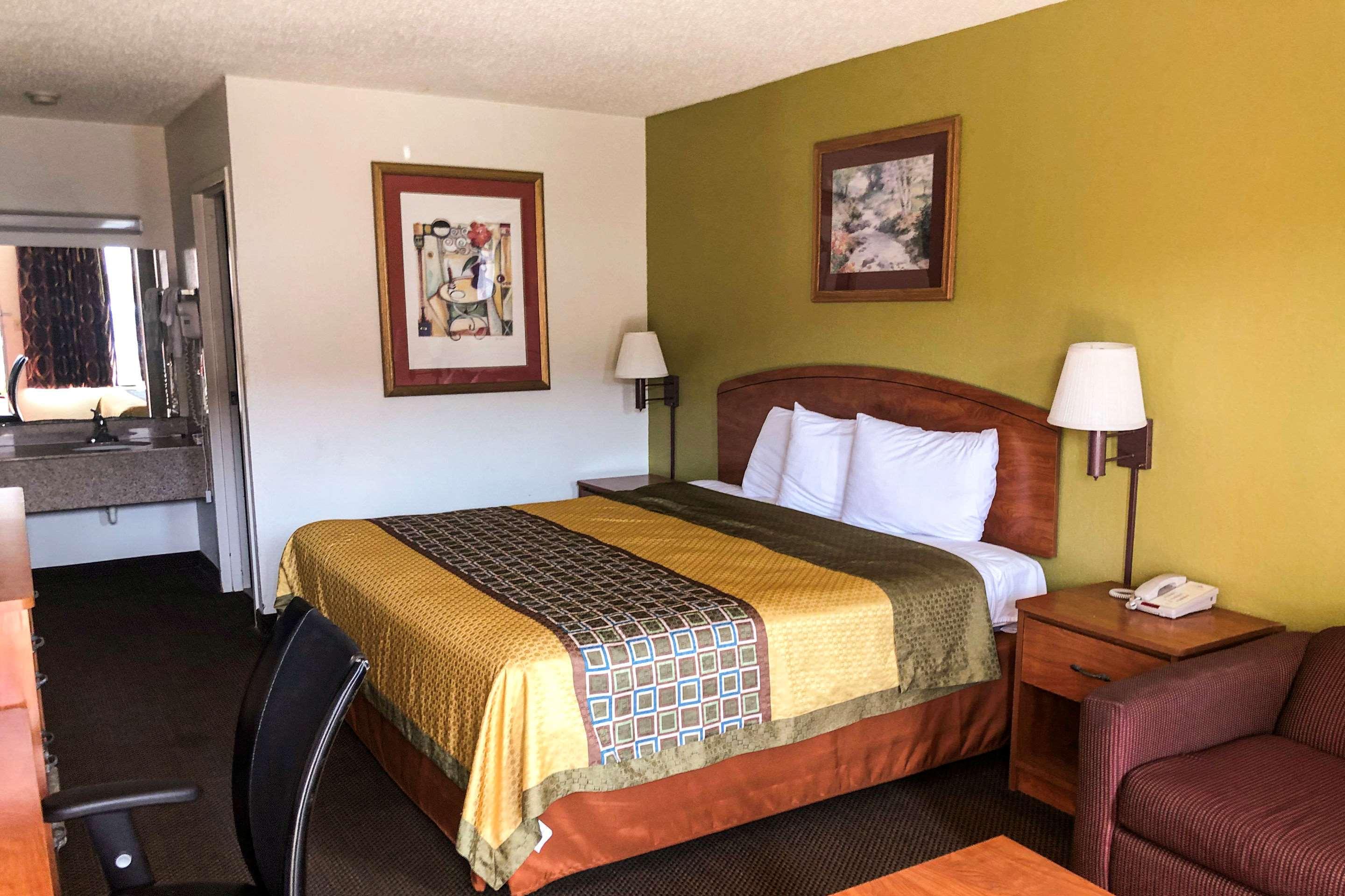 Econo Lodge Карлайл Екстериор снимка