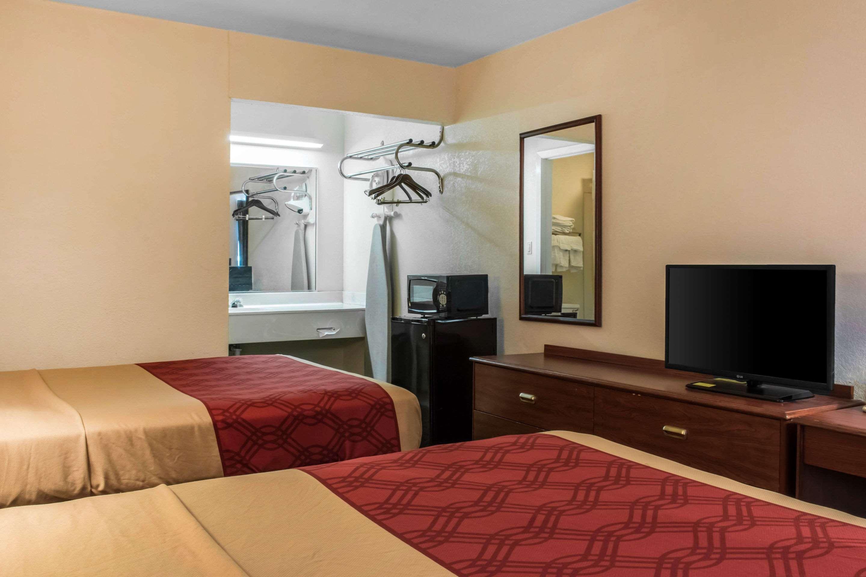 Econo Lodge Карлайл Екстериор снимка