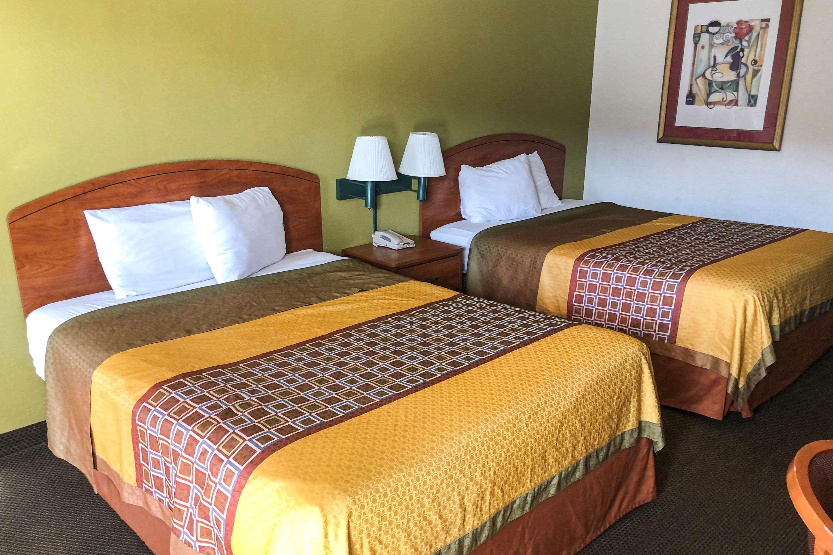 Econo Lodge Карлайл Екстериор снимка