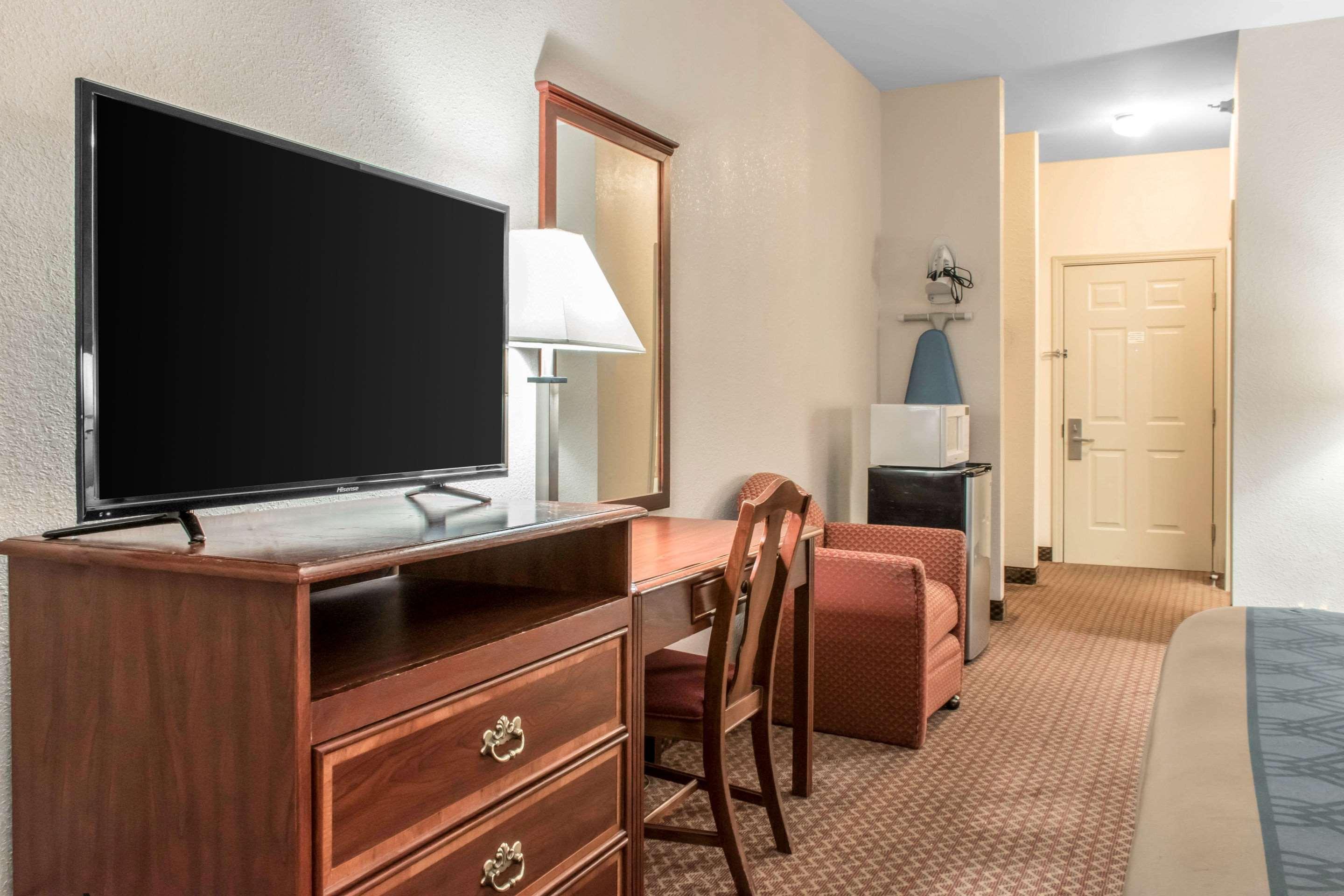 Econo Lodge Карлайл Екстериор снимка